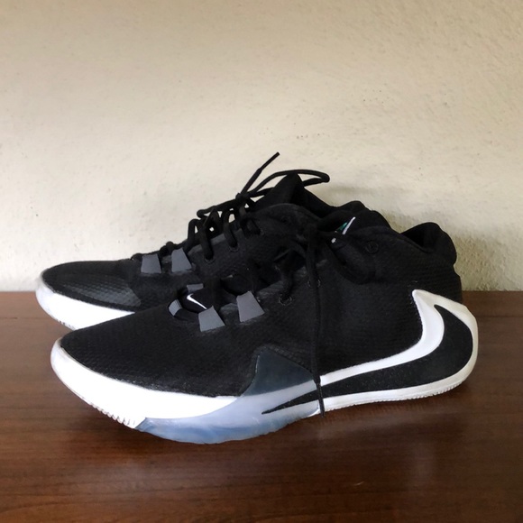poshmark basketball shoes